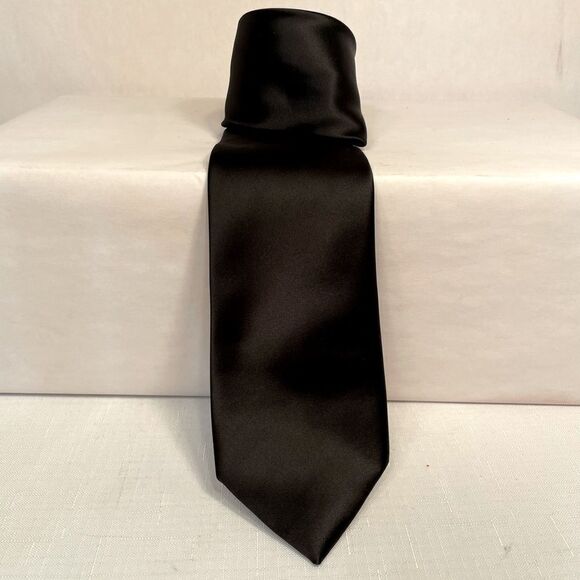 GEOFFREY BEENE BLACK 58” TIE 100% POLYESTER EUC - Picture 1 of 2